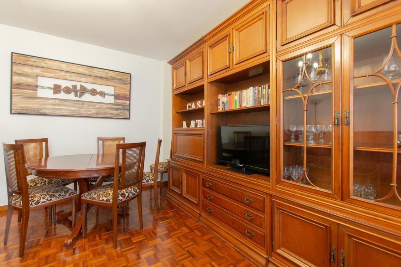 La Martina, Parking Incluido Apartment Jaca Exterior photo