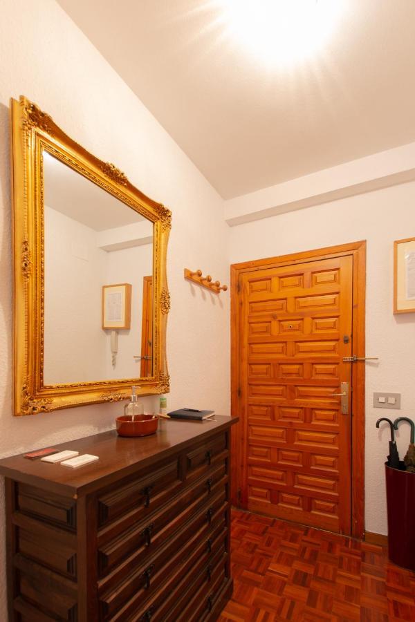 La Martina, Parking Incluido Apartment Jaca Exterior photo